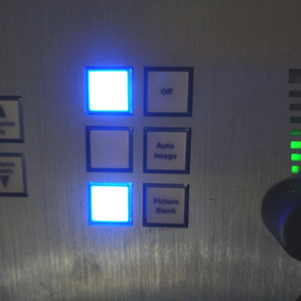 AMX FG1302-08-A 8-key control pad - Picture 2 of 8
